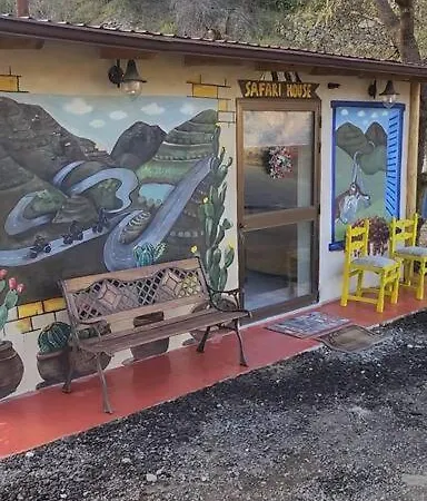 Safari House With Fireplace Semesterbostad Agros
