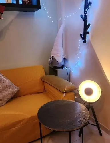 Safari House With Fireplace