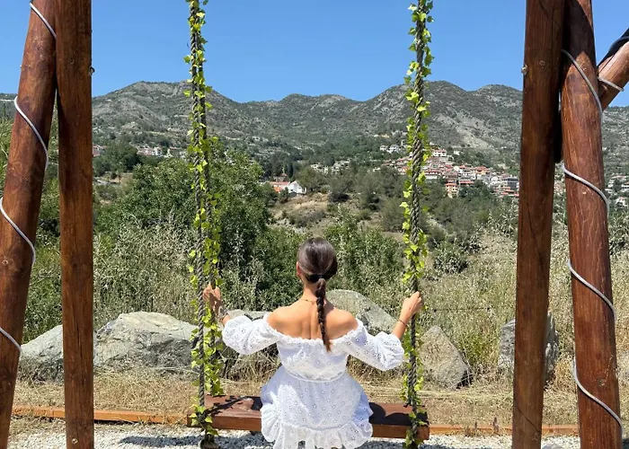 Safari House With Fireplace *